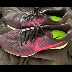 Nike pegasus running shoe